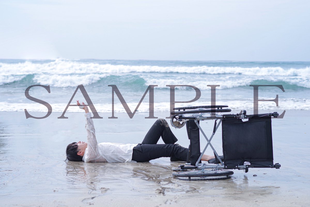 dddkuran's tweet photo. 【新刊/sample①】

6月28日 星願ゴロ兵士 発行新刊

◇エルリ(ニト保)写真集 後編
※原作軸の転生ニト保

フルカラーA5横54p

以前発行したニト保写真集の続編になります。(前編が無くても読める仕様にはなっています)

※ストーリー構成の一部抜粋した写真になります。
【⚠️捏造/CP表現あります】 https://t.co/FkyS3YKMEi