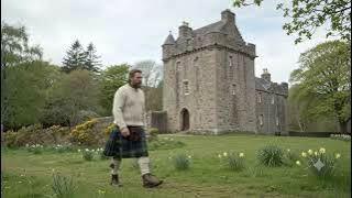 tourscotland's tweet photo. Tour #Scotland short 4K #Spring travel video Blog clip of a #Scotsman wearing a Kilt and Sporran and walking by #daffodils on #ancestry, #genealogy, #history visit and trip to a #Clan #MacDonald castle in #Argyll and #Bute https://t.co/upXPC91m0I https://t.co/WMnej6ixc7