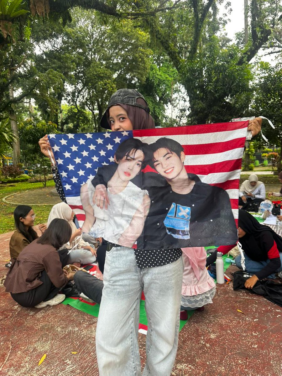 i810na_'s tweet photo. Hrusny gw jg bs ngibarin ini kl gw ikut https://t.co/HKuMDcFcyz