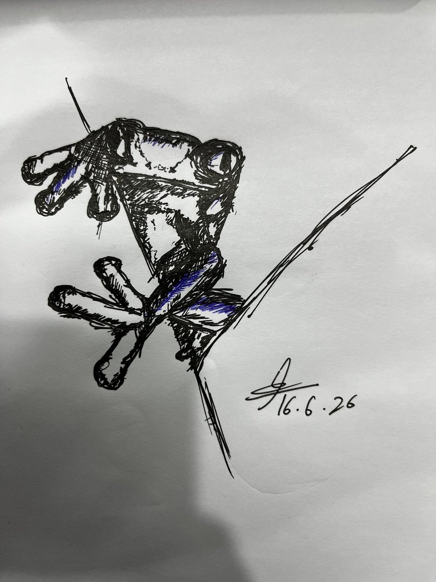 Amirul7681's tweet photo. day 1 try to draw in class https://t.co/4pIlT23hVE