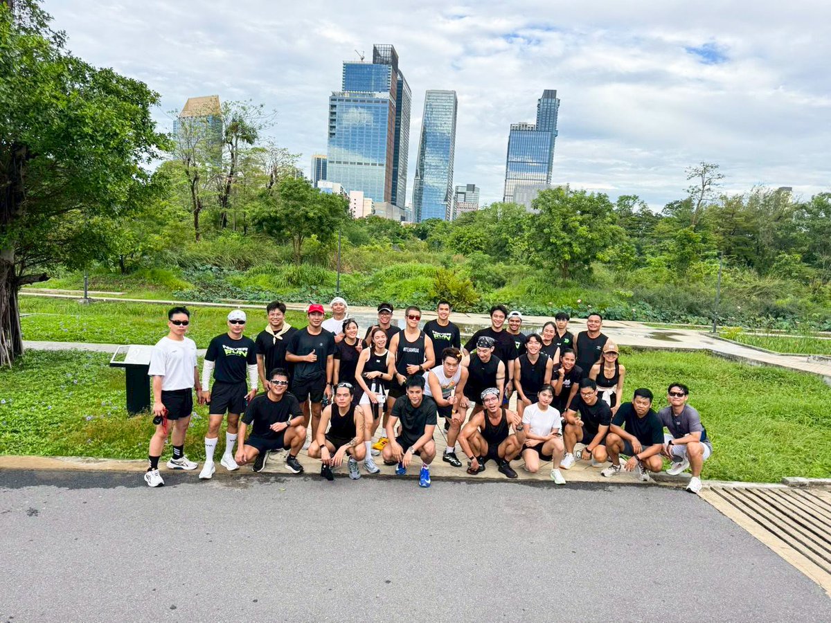 NinjaTooK's tweet photo. 💚 NEVER RUN ร่วมกับ KDMS โรงพยาบาลกระดูกและข้อ 🦴 ในกิจกรรม SEASONS CHANGE 🌦️ ฤดูที่แตกต่าง

#วิ่งไปด้วยกันนะ #ฤดูที่แตกต่าง #SeasonsChange #KDMS #KDMSHospital #โรงพยาบาลกระดูกและข้อ #โรงพยาบาลเฉพาะทาง #ข้อดีมีสุข #โรงพยาบาลข้อดี https://t.co/mofFQMaF0a