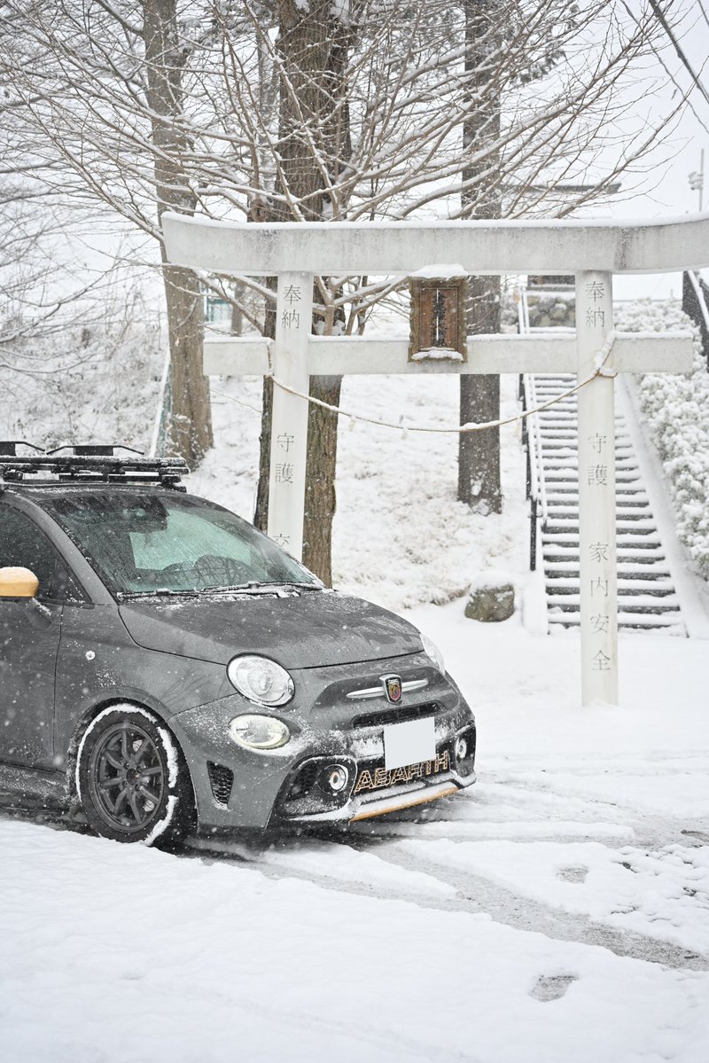 watch__freak's tweet photo. 雪の中のアバルト595
どこでもある程度はコントロールしやすいコンパクトなFFはやっぱ面白いよね！ https://t.co/x07287Px9h