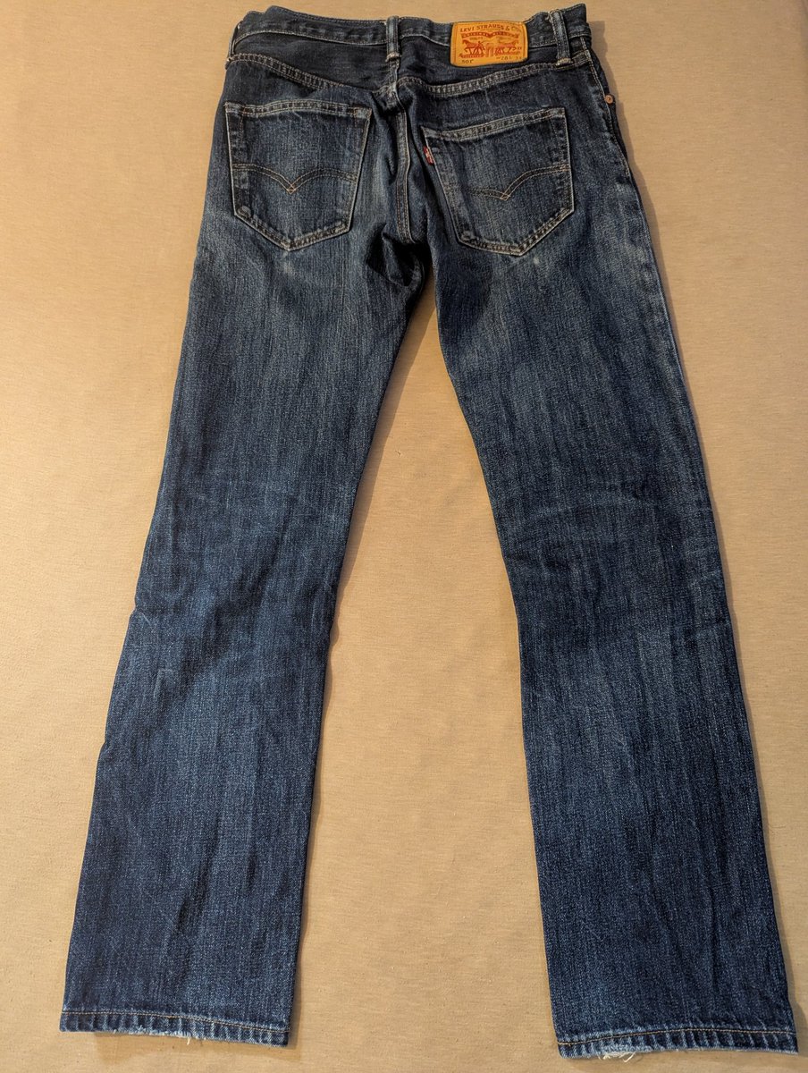 Moyuru314's tweet photo. ちゃんと毎日栄養に気を付けたら体重が増えた。ガリガリ体型から細い位だけども。お陰で15年育てたLevi's501が履けなくなった。もうジーパンを育てる気もないので15歳から憧れてた『ジーパンを育てる』夢が終わったっぽい。 https://t.co/949VkgjorY