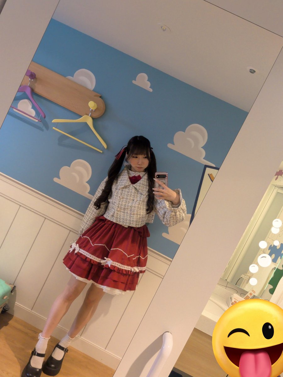 kanou_request's tweet photo. 更新しました　ちなみに一日目はこの格好でした

https://t.co/2X6Qi0jQrU https://t.co/w7rnWKsZ7x
