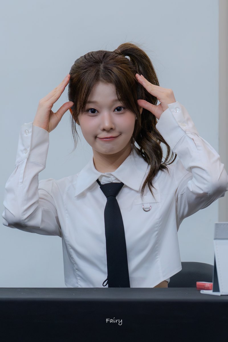 FairyDohee's tweet photo. 260611 프롬스토어

👋

#세이마이네임 #도희 #DOHEE https://t.co/TlZ2YRIPU8
