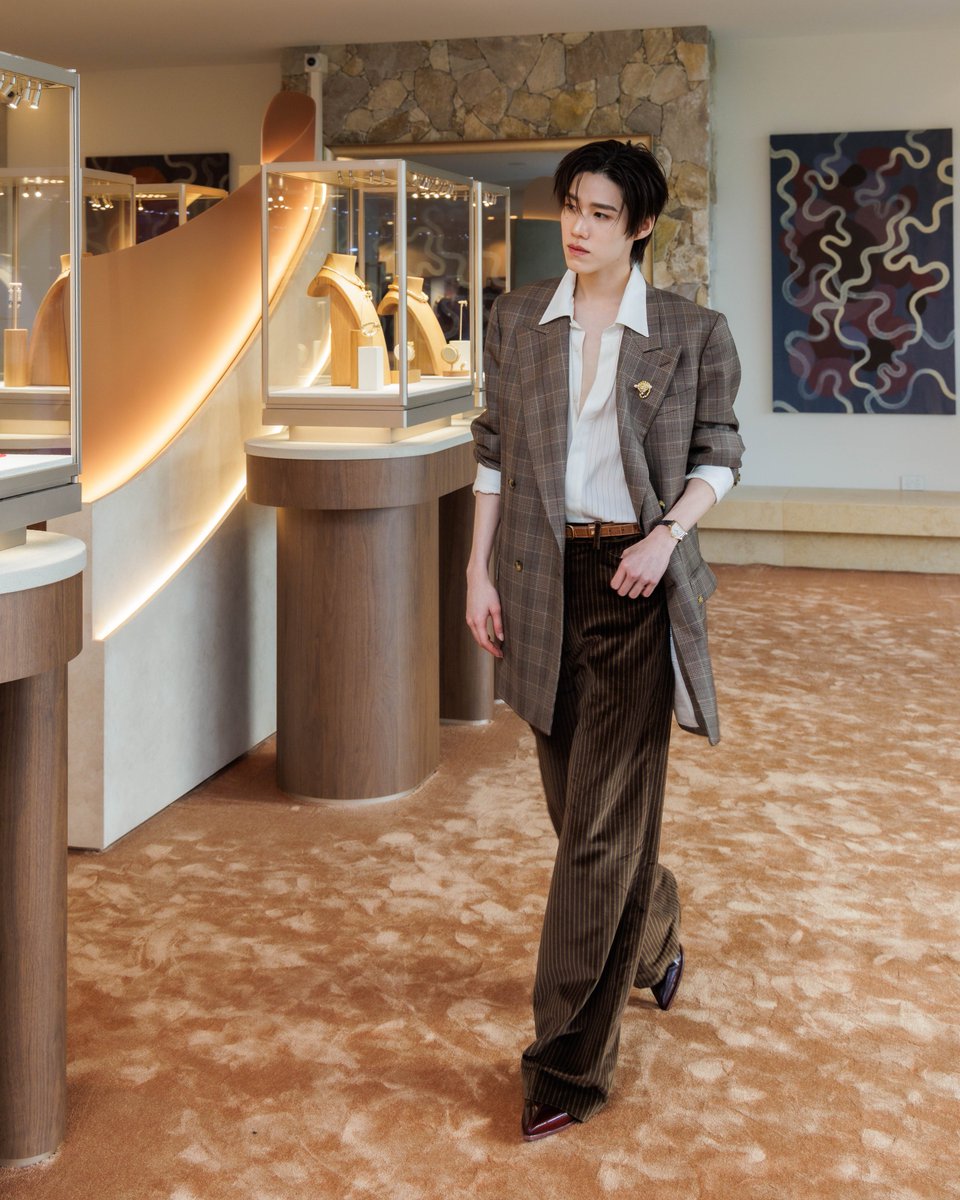 PPKrit_Ent's tweet photo. Timeless creations. Elevated moments. ✨ #CartierExhibitionxPPKRIT

PP KRIT X CARTIER IN MELBOURNE
#Cartier #CartierThailand
#CartierxPPKRIT
#PPKritt https://t.co/9Jk9b6inr4