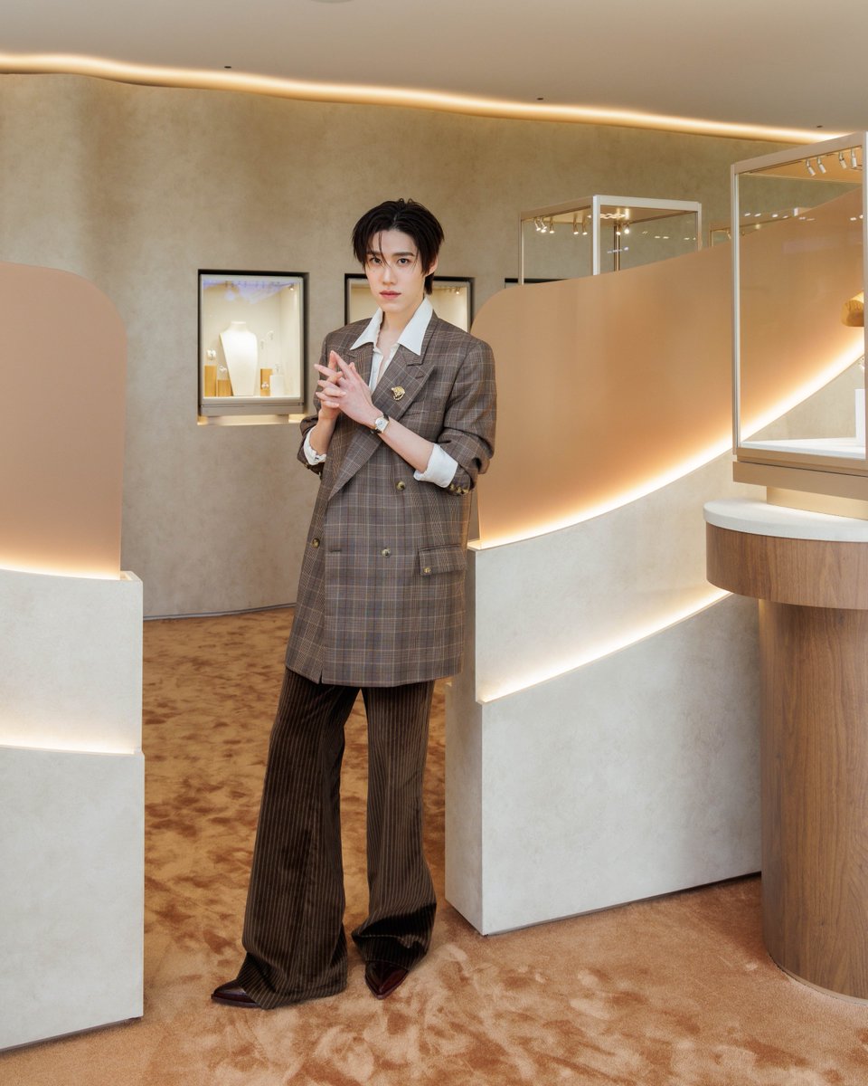 PPKrit_Ent's tweet photo. Timeless creations. Elevated moments. ✨ #CartierExhibitionxPPKRIT

PP KRIT X CARTIER IN MELBOURNE
#Cartier #CartierThailand
#CartierxPPKRIT
#PPKritt https://t.co/9hwHHr4nIk