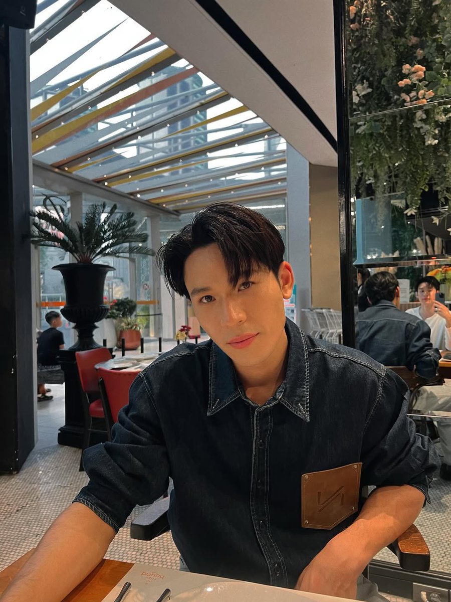 kimky_kim's tweet photo. ไม่พูดเยอะนะครับ เจ็บคอ ป๊าม๊าผมเดทกันน่ารักมาก ผมพูดแค่นี้😭😭😭 
#เพิร์ลพีค #PearlPeak https://t.co/3Z1MIYq9kK