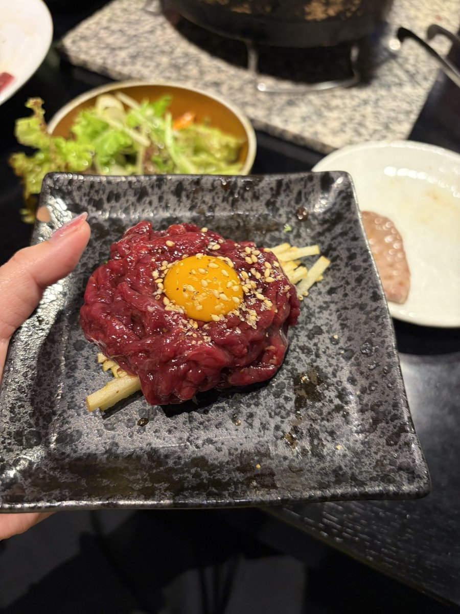 R♡様✩⋆確認専用ページ バースデーケーキ 今年の誕生日ケーキ(生肉)です🎂