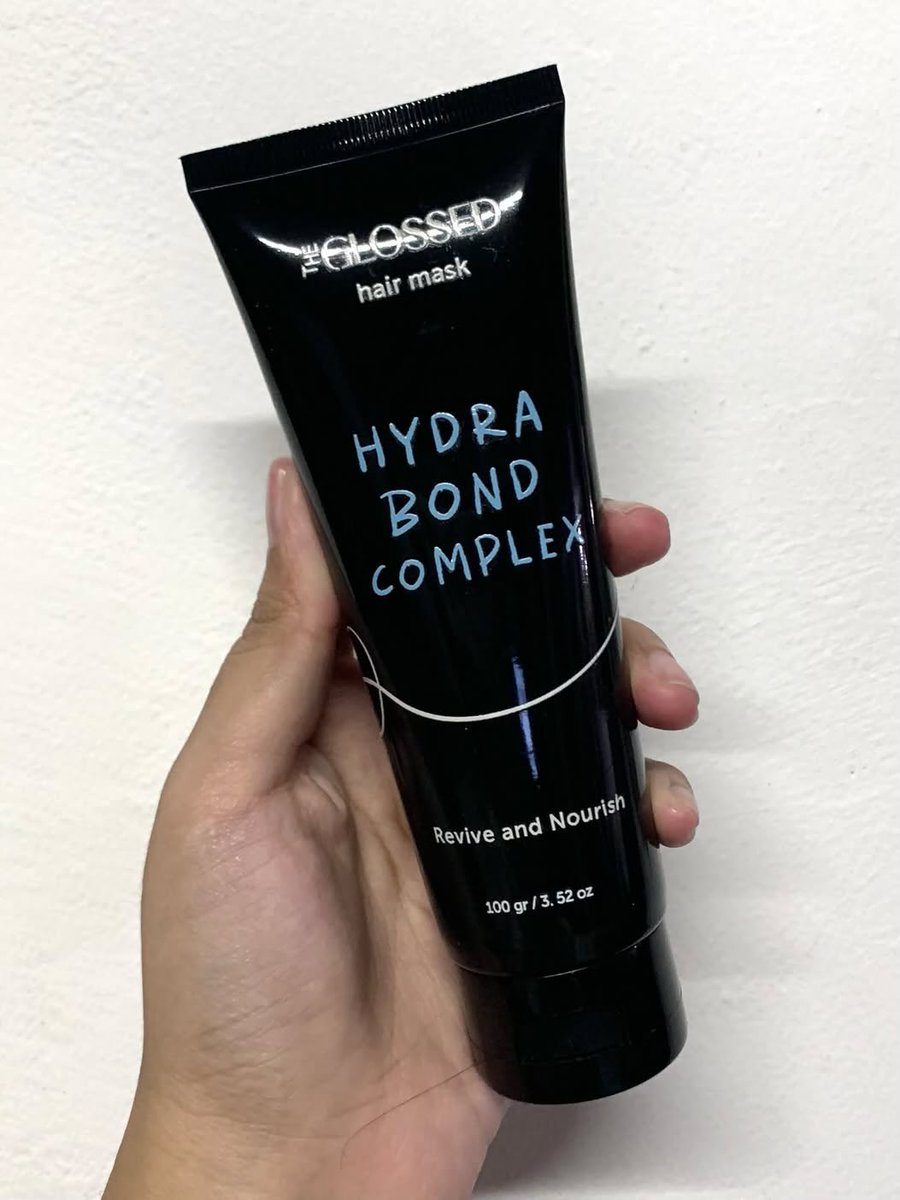 peacywithcy's tweet photo. Day 1 nyobain hair mask yang bikin rambut aku langsung smooth and shiny✨ https://t.co/7WGAvkAgYL