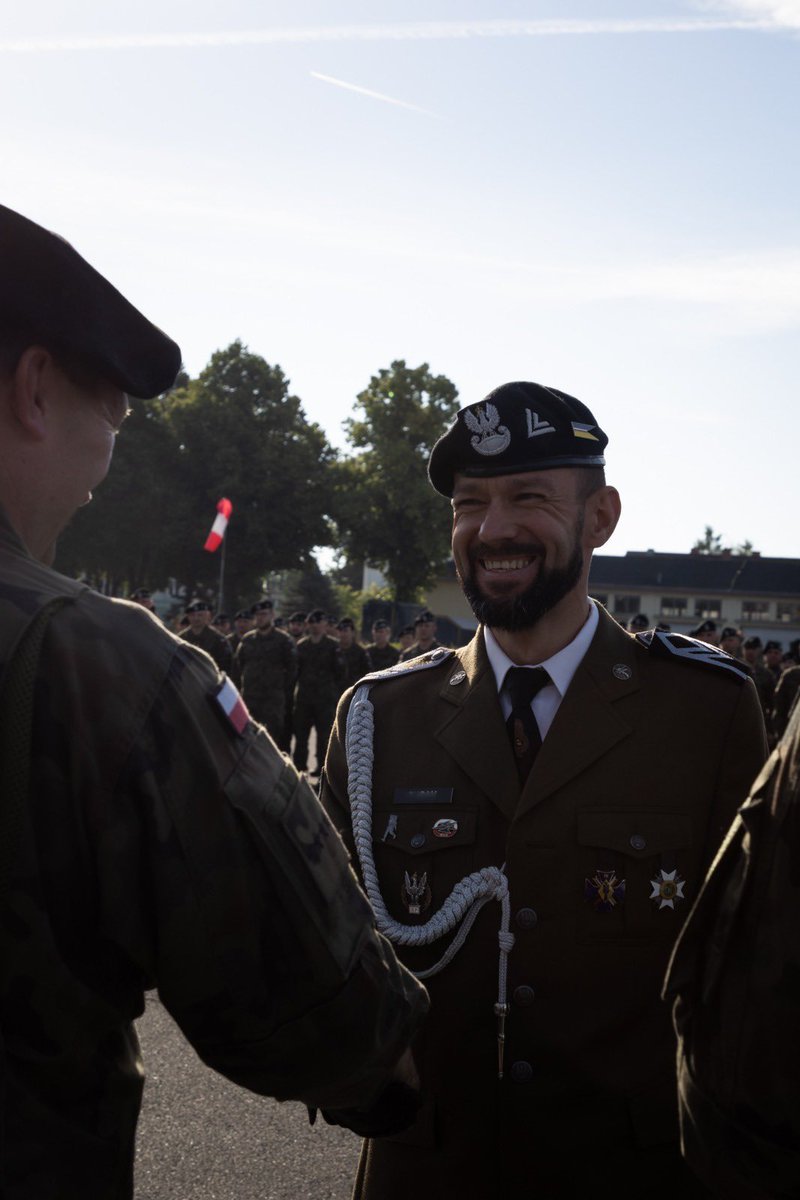 17WBZ's tweet photo. #ŚwiętoWojskPancernychIZmechanizowanych

🇵🇱 17 czerwca – nasze święto!
To dobry moment, by na chwilę zwolnić.

Zmechanolskie pozdrowienia i wszystkiego najlepszego dla wszystkich pancerniaków i zmechanizowanych! https://t.co/TpEZGnIsHv