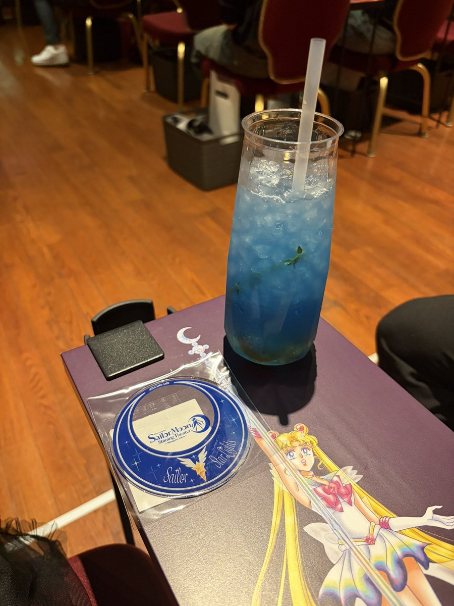 mi_mga_tha's tweet photo. 小学生の頃からセラムンが大好きで一時期離れちゃってたけど、STSTを観て再燃しました🌙❤️‍🔥

遠征勢なのでSTST行けるのは月1くらいですが、行けない日は毎日動画を観て癒されてます🥹
雑多垢ですが仲良くしてください！🫶🏻💕
#セーラームーン好きさんと繋がりたい
#シャイニングシアター https://t.co/zguPAgfzPw