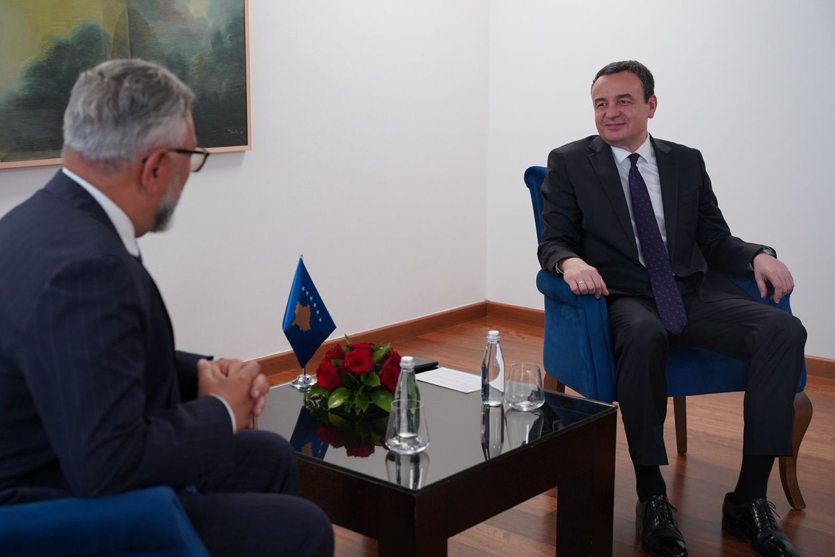 EulexHoM's tweet photo. Bidding farewell to Kosovo Acting Prime Minister @albinkurti, I thanked him for his cooperation and reaffirmed EULEX’s role as a reliable supporter of accountable, efficient, independent, and professional 🇽🇰 rule of law institutions. https://t.co/7YWSWMr4vX