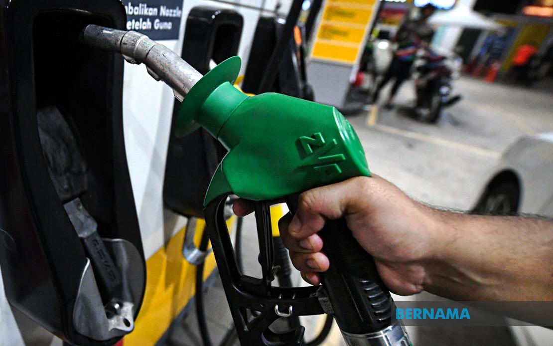 bernamadotcom's tweet photo. [TERKINI]

📌Harga petrol RON97 kekal pada kadar RM4.35 seliter bagi tempoh 18 hingga 24 Jun 

📌Harga runcit diesel di Semenanjung Malaysia turun 30 sen kepada RM4.37 seliter bagi tempoh 18 hingga 24 Jun 

-- @MOFmalaysia 

#BernamaNews 
#RON97 
#diesel https://t.co/D8ni26sWNZ