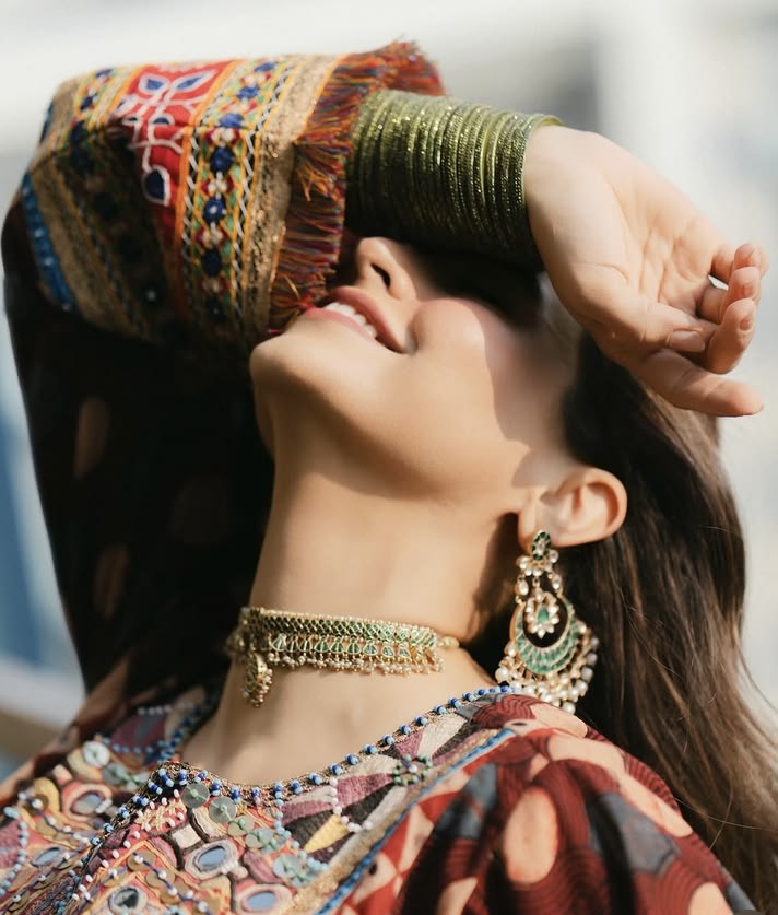 YourNayaab's tweet photo. Some smiles don't ask to be noticed;
they simply leave a little more light in the world... https://t.co/XHEV4346Ry