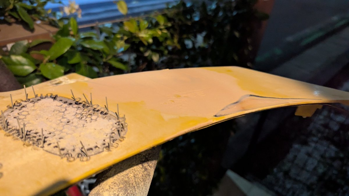 kodoooo85's tweet photo. うし
ファイバーパテを面出ししてからポリラックでなんとなく綺麗にした

プラ溶接機のやつ、ニッパーでキレねぇ https://t.co/RHk1dkQ6LK