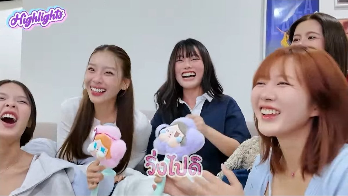 Bnk48To's tweet photo. 🎉มาแล้ว SERTIST Talk x Miusic part.1 | เซนเตอร์คนแรกตำนานหัวโขกไมค์ตกคนเข้าด้อม

https://t.co/5XMLwPLdtc

#Sertist_Channel #miusic https://t.co/SCT89NGGBj