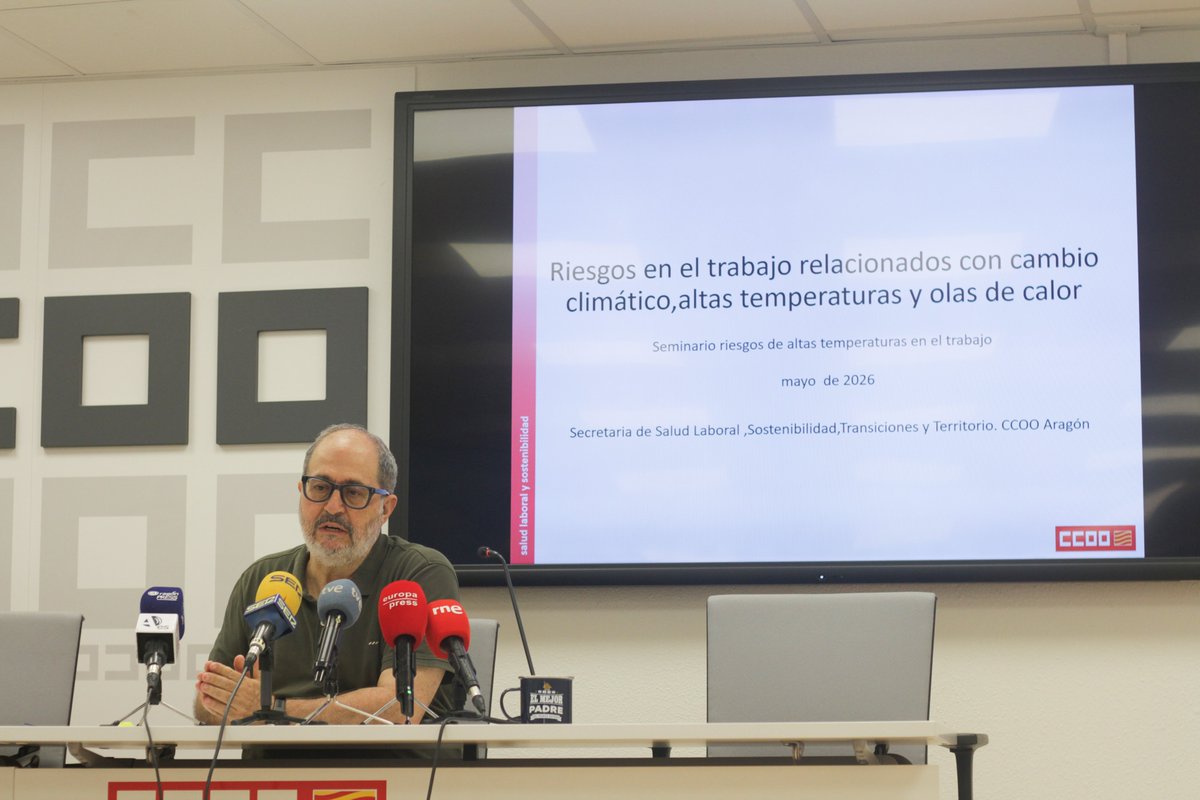 CCOOAragon's tweet photo. 🌡️ CCOO Aragón advierte: "Las olas de calor son cada vez más largas, más frecuentes y comienzan antes".

El sindicato reclama más protección para quienes trabajan expuestos a las altas temperaturas y recuerda que el calor extremo aumenta hasta un 9% el riesgo de accidente laboral.

💧 Sombra, agua fresca y adaptación de horarios pueden salvar vidas.
#SaludLaboral #OlaDeCalor

Para más información: https://t.co/kEo8a7qISg