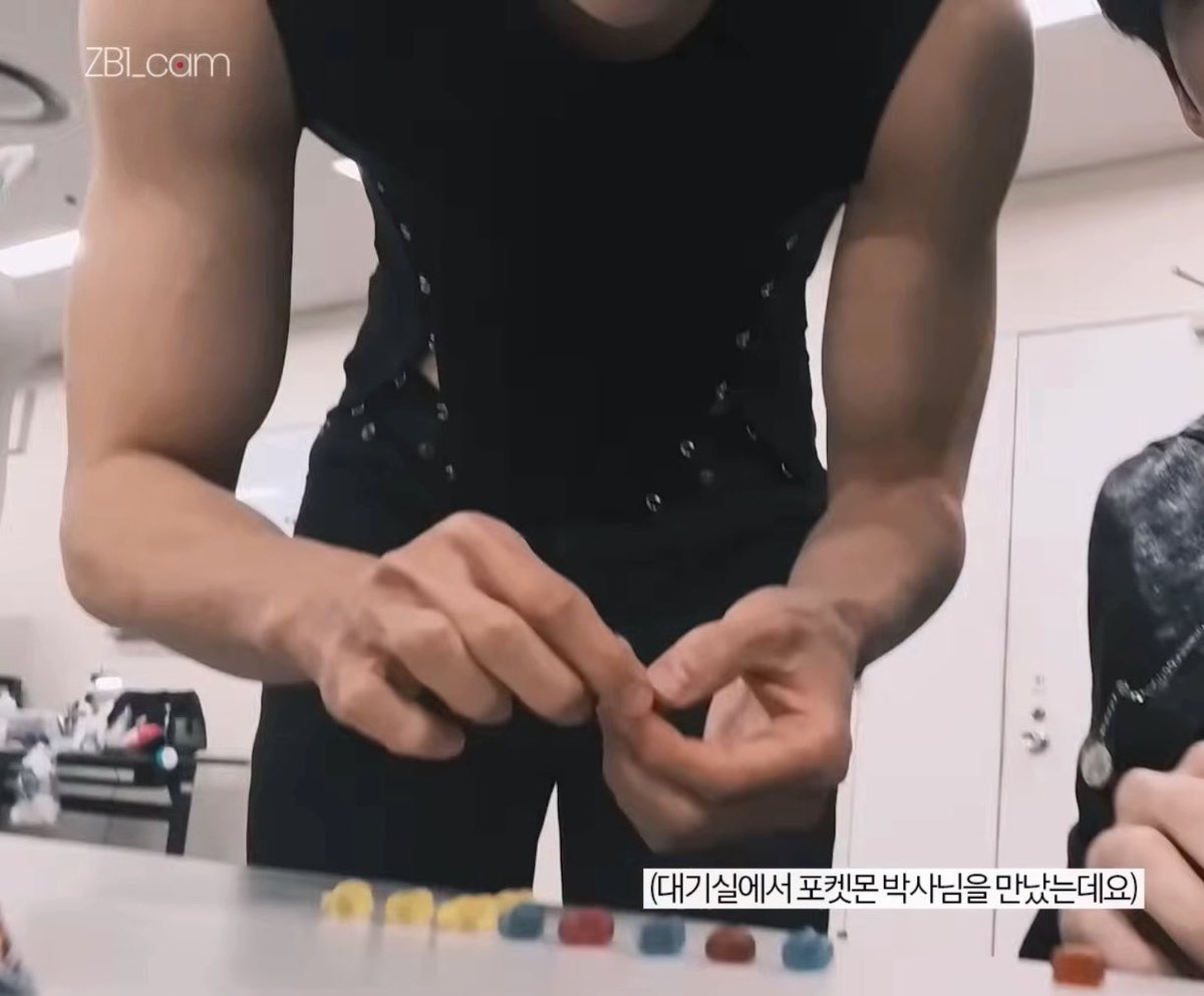 myseokryudan's tweet photo. Goddamn. https://t.co/rn3l4aFwhb
