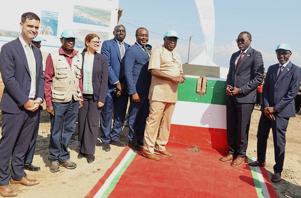 LeRenouveauBdi's tweet photo. Le chef de l'Etat, @GeneralNeva a officiellement lancé, ce mercredi 17 juin 2026, les activités du Projet d'accès à l'eau potable et à l'assainissement (#PAEPA_Amazi_Iwacu) au quartier Nyabugete de la zone #Ruziba en commune #Mugere dans la @Bujaprov2025. https://t.co/eMjDK646c5