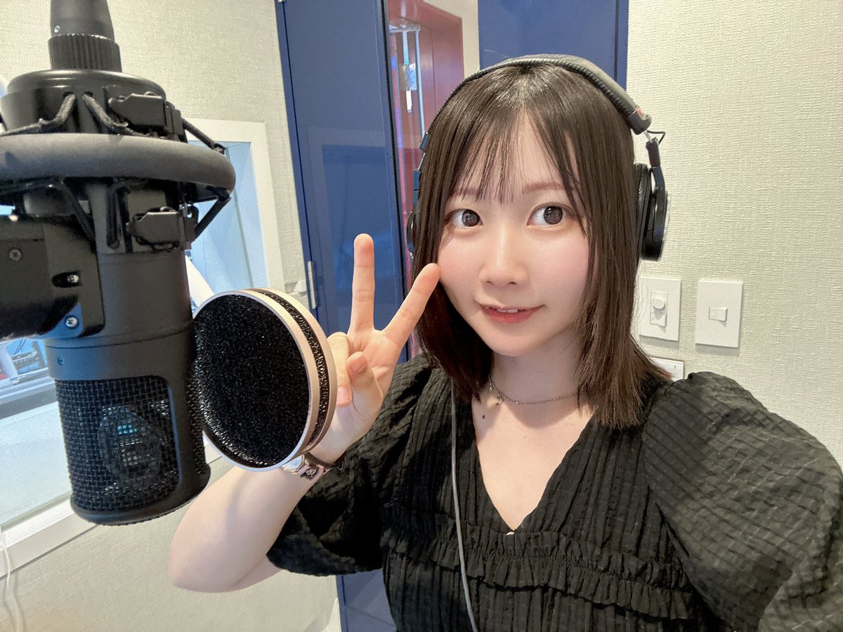 runaporitan's tweet photo. 本日！『オウギヒメ』の書き下ろし楽曲収録してきました～🪭✨✨

アプリリリースもいよいよなので楽しみにしていてくださいっ❣️完成したら皆で遊ぼうね🫶❤️
#オウギヒメ #センプリ https://t.co/tIqpbNnyV9