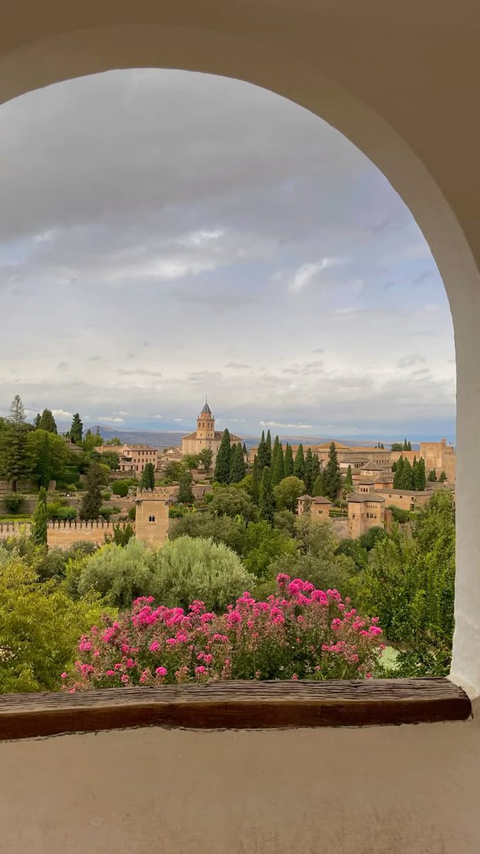 Aesthetecx's tweet photo. Granada Spain 🇪🇸 https://t.co/OfZ6YOQb6j