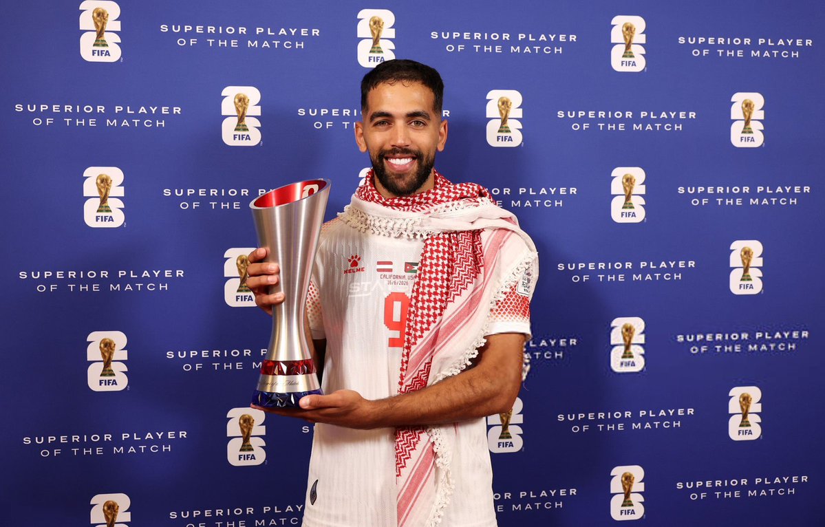 Waleed_AlRamahi's tweet photo. هداف كاس العرب الأخير✅
هداف المنتخب في تصفيات كاس العالم✅
صاحب اول هدف في تاريخ المنتخب الأردني في كاس العالم✅

رغم كل هذي الارقام والتألق تلاقي الجمهور الأردني يقلل من علي علوان ويقولوا انه في لاعبين احق بالأساسية منه

علي علون اسطورة و احد نجوم المنتخب الاردن🇯🇴❤️ https://t.co/z2WR11mphu