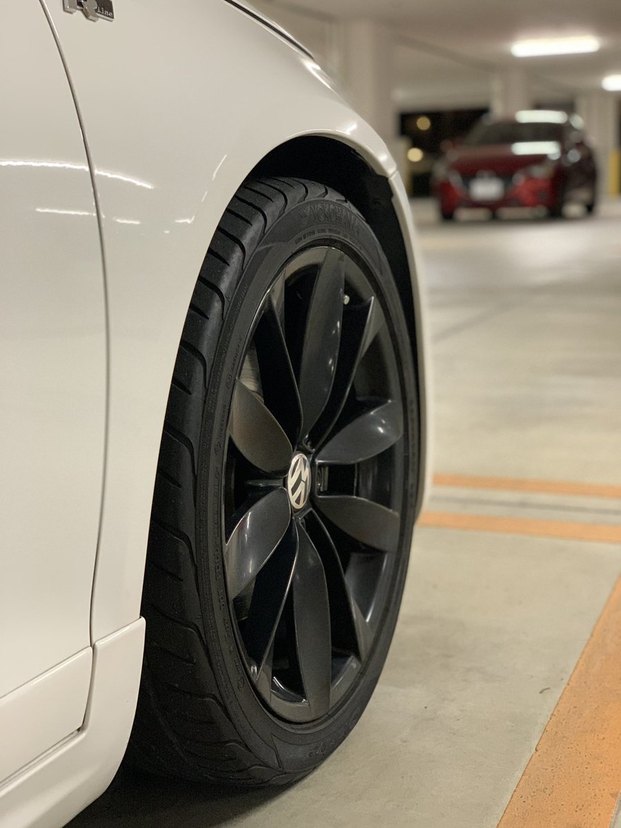 golf_scirocco's tweet photo. 同じホイール3セット持ってたのキモすぎる

WSP ITALY W457
ブラック18インチ
シルバー18インチ
シルバー19インチ https://t.co/QZPp7Jdpbi