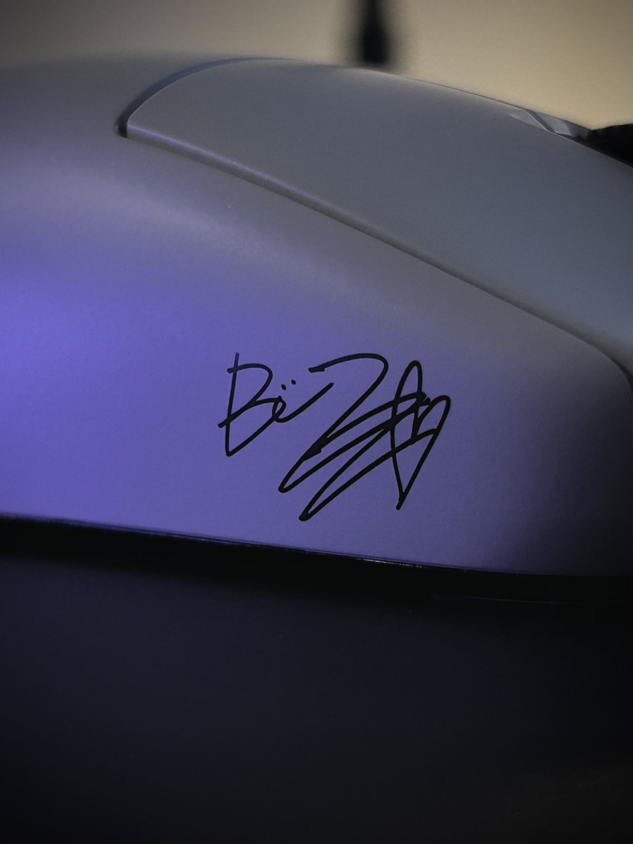 GabinBinksgg's tweet photo. Pulsar Pro Series BUZZ-X ! 

I find that in terms of decorative details on the shell, it is one of Pulsar’s most successful mice on this side! https://t.co/cfAeugZ1Hc