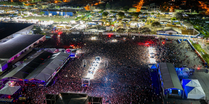ORebateOficial's tweet photo. Expo Macaé 2026 terá Zezé Di Camargo, Sorriso Maroto e Thiaguinho em shows gratuitos. Confira:  https://t.co/shXztrwOex https://t.co/KQskpAtm9f