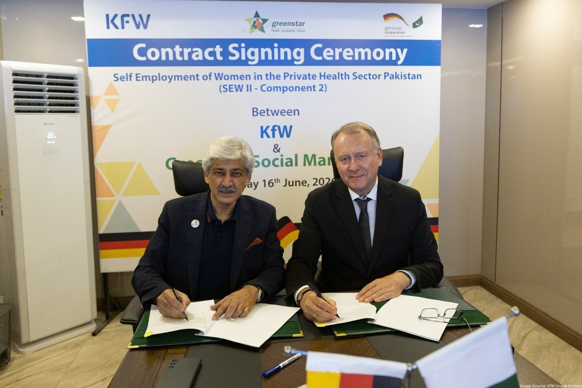 KfW_Islamabad's tweet photo. The Grant Agreement of Self-Employment for Women Phase II was signed, attended by KfW, Greenstar &amp; German Embassy. EUR 15 million in 🇩🇪 support through KfW advances #WomenEconomicEmpowerment &amp; climate-health interventions in Karachi’s informal settlements.
@GermanyinPAK https://t.co/wgrBmHAT6Z