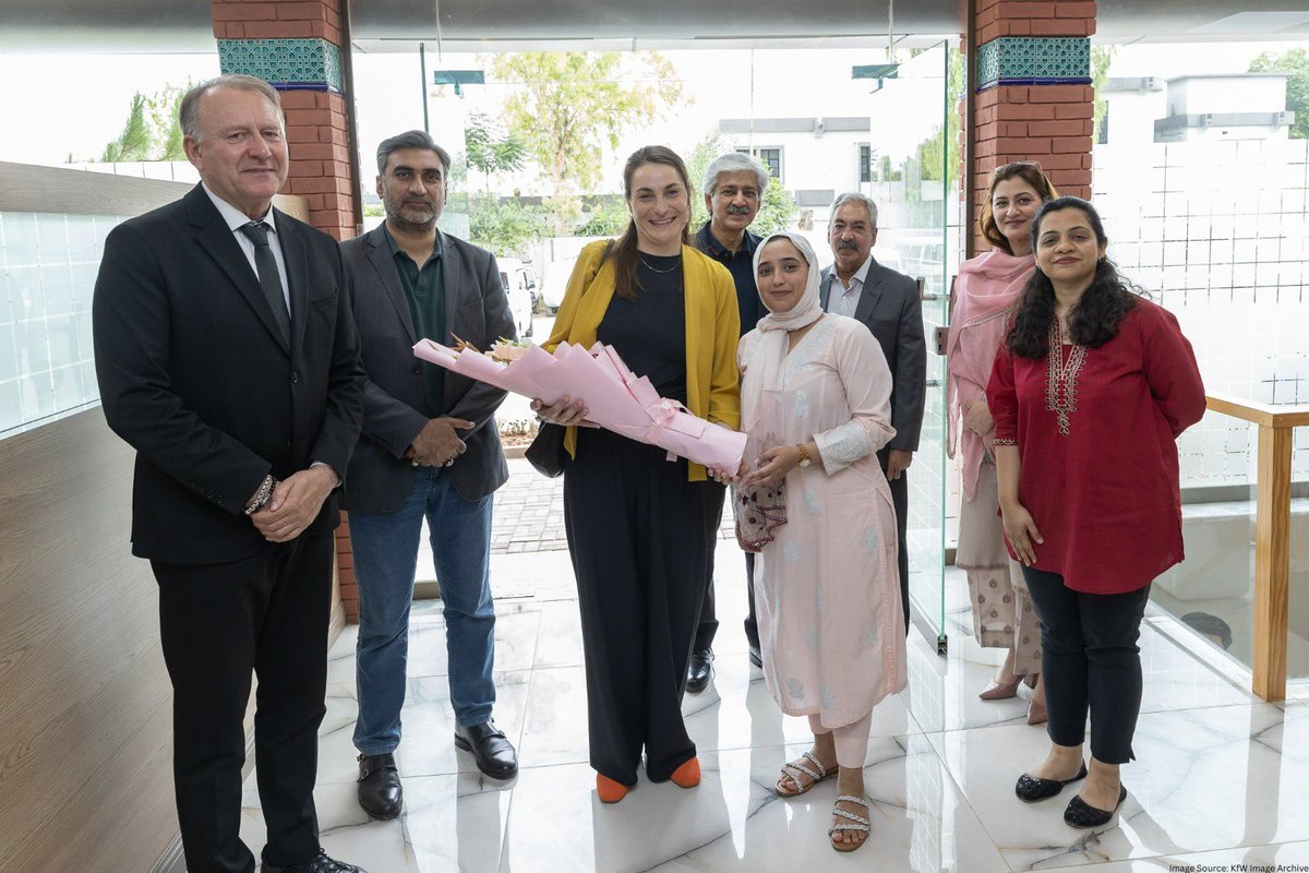 KfW_Islamabad's tweet photo. The Grant Agreement of Self-Employment for Women Phase II was signed, attended by KfW, Greenstar &amp; German Embassy. EUR 15 million in 🇩🇪 support through KfW advances #WomenEconomicEmpowerment &amp; climate-health interventions in Karachi’s informal settlements.
@GermanyinPAK https://t.co/wgrBmHAT6Z