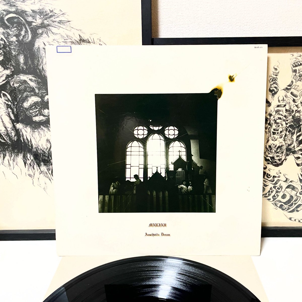 TOYOMETAL's tweet photo. 6月もプログレ月間！
日本のMARIAHのプログレ期の名盤。1981年。
孤高のサックス奏者、清水靖晃を中心としたバンド。
プログレ全開の②。コーラスが美しい③。
壊れかけのBEATLESみたいな④が白眉。
スリリングな小曲⑥。アンニュイで美しい⑧で締め。
ビーイングの所属アーティストだったのが凄い。 https://t.co/GZwB0rGNKp