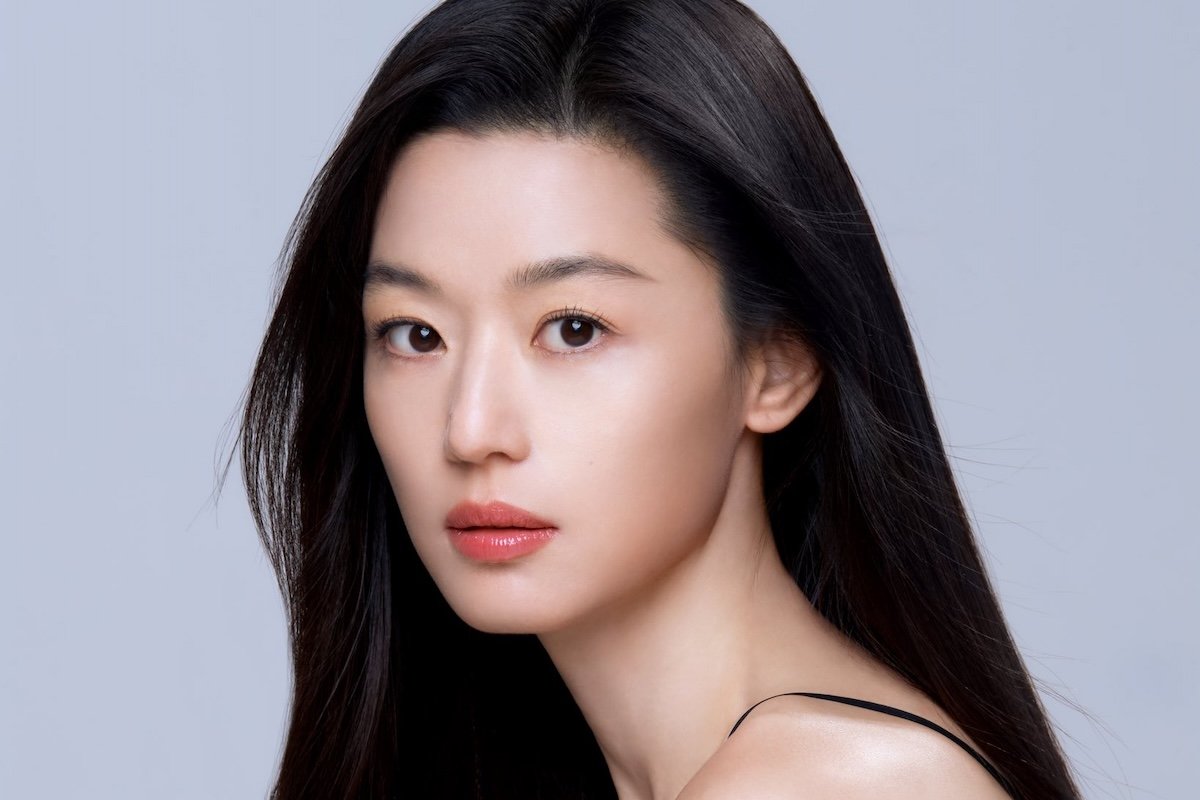 factualindexx's tweet photo. 👑🇰🇷 Most Beautiful Korean Woman Every Year (2000–2026)

2000 — Song Hye-kyo
2001 — Jun Ji-hyun
2002 — Kim Tae-hee
2003 — Kim Tae-hee
2004 — Song Hye-kyo
2005 — Kim Tae-hee
2006 — Kim Tae-hee
2007 — Kim Tae-hee
2008 — Kim Tae-hee
2009 — Kim Tae-hee
2010 — Kim Tae-hee
2011 — Song Hye-kyo
2012 — Jun Ji-hyun
2013 — Jun Ji-hyun
2014 — Jun Ji-hyun
2015 — Jun Ji-hyun
2016 — Suzy
2017 — Suzy
2018 — Irene
2019 — Jisoo
2020 — Jisoo
2021 — Jisoo
2022 — Jang Wonyoung
2023 — Jang Wonyoung
2024 — Karina
2025 — Jisoo
2026 — Jisoo

Based on beauty-icon status, public perception, fashion influence, media recognition, CF power, popularity, and cultural impact during each year.

Source: Korean media recognition, the Tae-Hye-Ji phenomenon, Gallup Korea popularity trends, brand reputation rankings, entertainment-industry influence, public polls, and fashion impact.

*Subjective ranking for entertainment purposes. Who would you change?* 👇🇰🇷✨