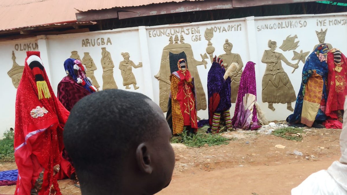 oyo_information's tweet photo. Oyo Govt joins Ibadan Labala Masquerades Group in special prayers for the safe release of Oriire abductees. https://t.co/uFFKj5kuBW