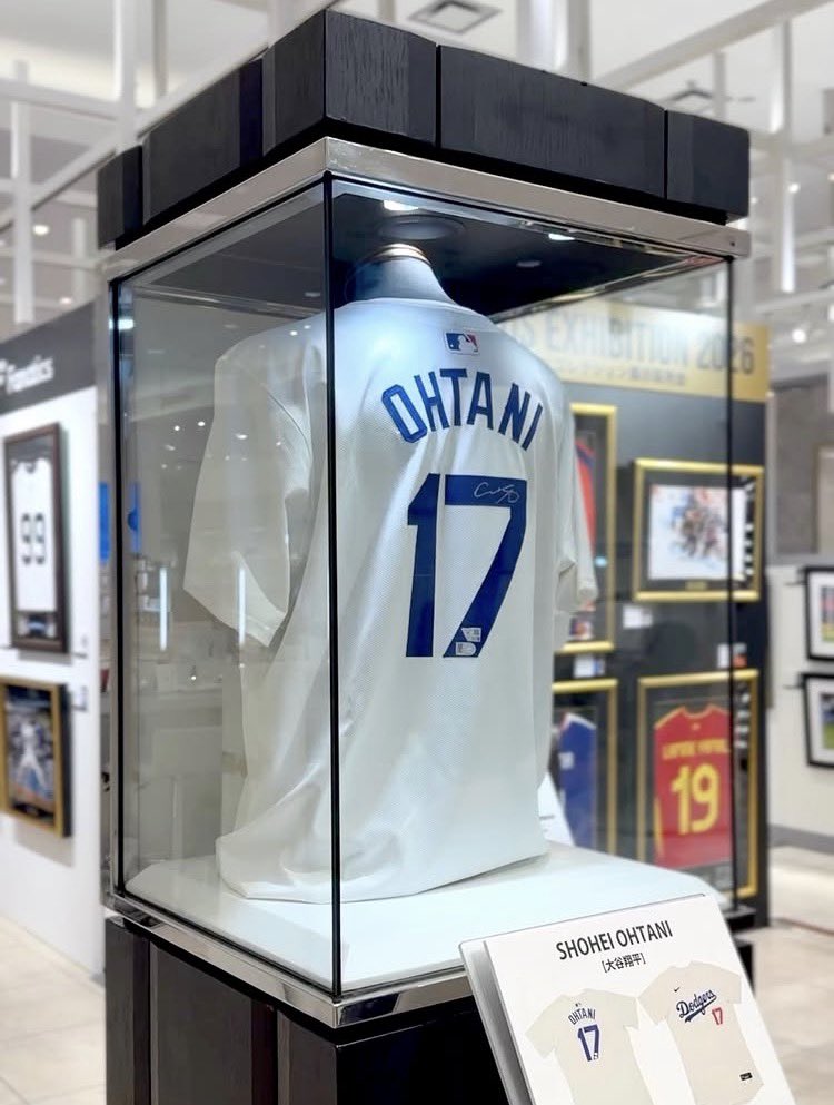 SPORTS LEGENDS EXHIBITION 2026 ＞スポーツ選手直筆サイン入り