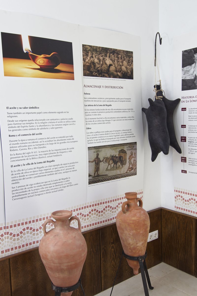 DavidCastilloBe's tweet photo. Hace unos años con @Vidaprimitiva hicimos un centro de interpretación en Urrea de Gaén, nos encargamos íntegramente del proyecto y algunas piezas como los botos de vino los pedimos a artesanos. 🧵 https://t.co/425KhLzPC3