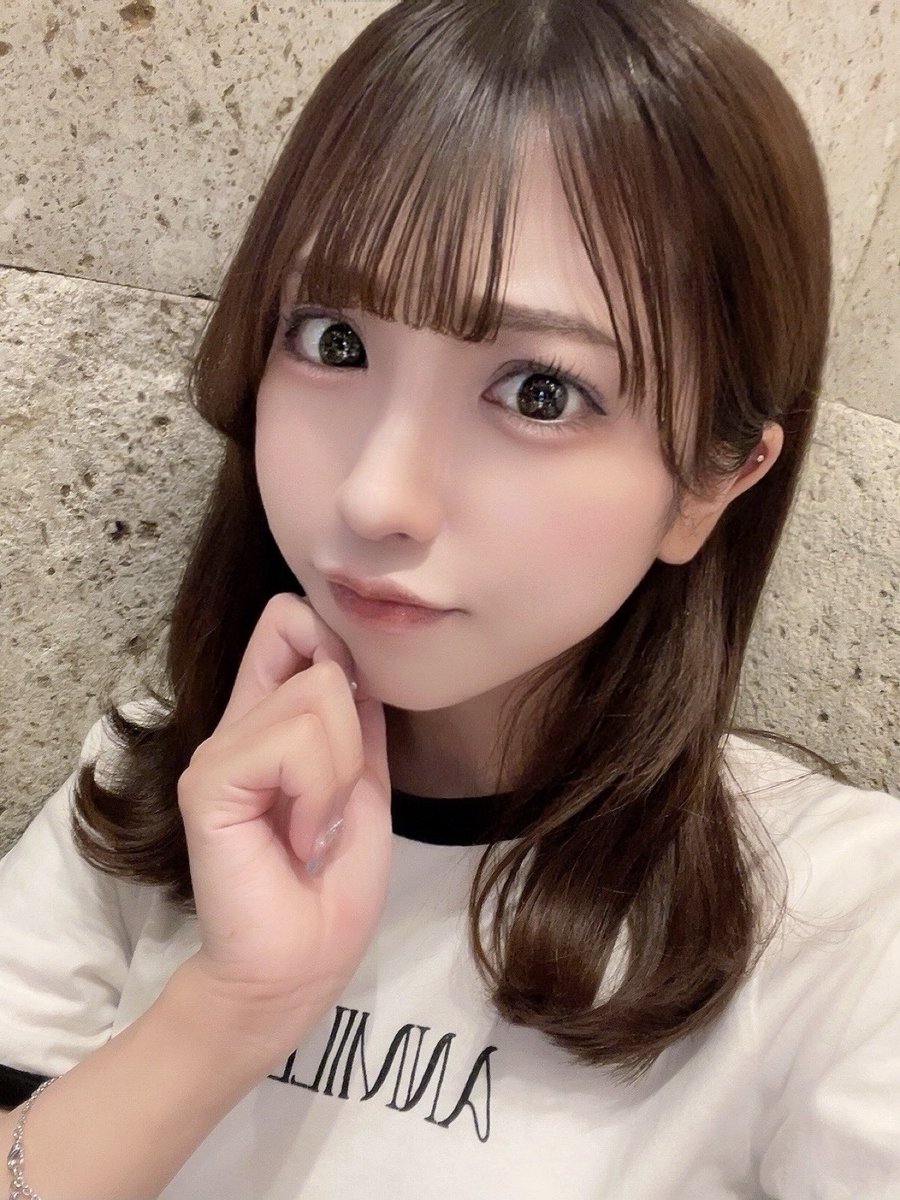 Aurora_Miya__'s tweet photo. いつもより顔がうすい https://t.co/V5QqbzkyP7