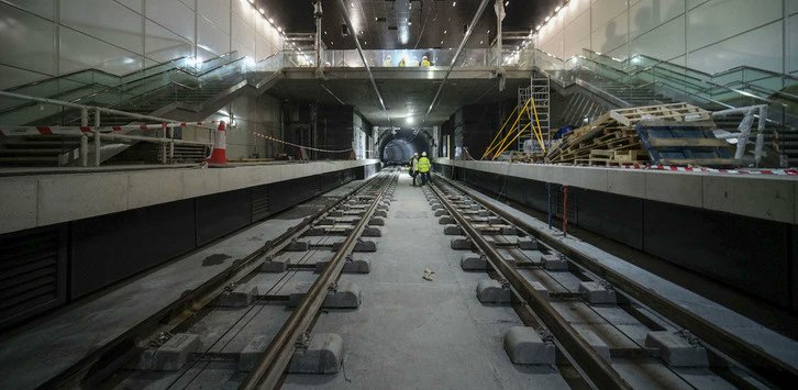 ESKsindikatua's tweet photo. No es casual que estos accidentes hayan ocurrido en los sectores del transporte y la construcción... sectores en los que se sigue trabajando sin que desde las empresas ni las instituciones se garanticen las condiciones de seguridad de su personal.

#PrekarietateaHiltzailea https://t.co/FA5fywaDXe