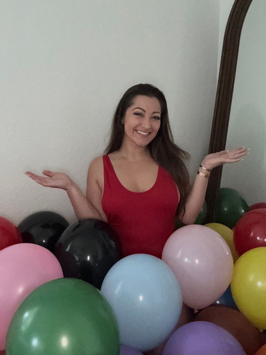 akaDaniDaniels's tweet photo. 🎈💋 I love the anticipation... holding it close, teasing it, wondering when it's finally going to pop. If you're into balloon play, today's scene is for you. 😈
https://t.co/EBt53LS9Z6 https://t.co/PXvC5Qtgxy