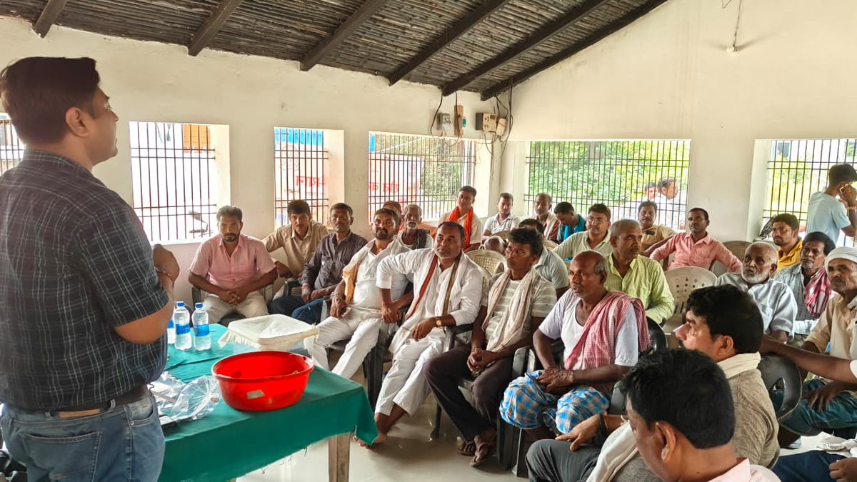 CipmcPatna's tweet photo. 🌱 खेत बचाओ अभियान – तिसिऔता, पातेपुर, वैशाली, बिहार
07 जून 2026 को CIPMC, पटना द्वारा किसानों को IPM, प्राकृतिक खेती, मृदा स्वास्थ्य, जैविक उपायों, सुरक्षित कीटनाशक उपयोग, NPSS App, बीजोपचार, ट्रैप की जानकारी एवं उपयोग का व्यावहारिक प्रदर्शन कराया गया।
#KhetBachaoAbhiyan #IPM https://t.co/2zK6I9hkZT