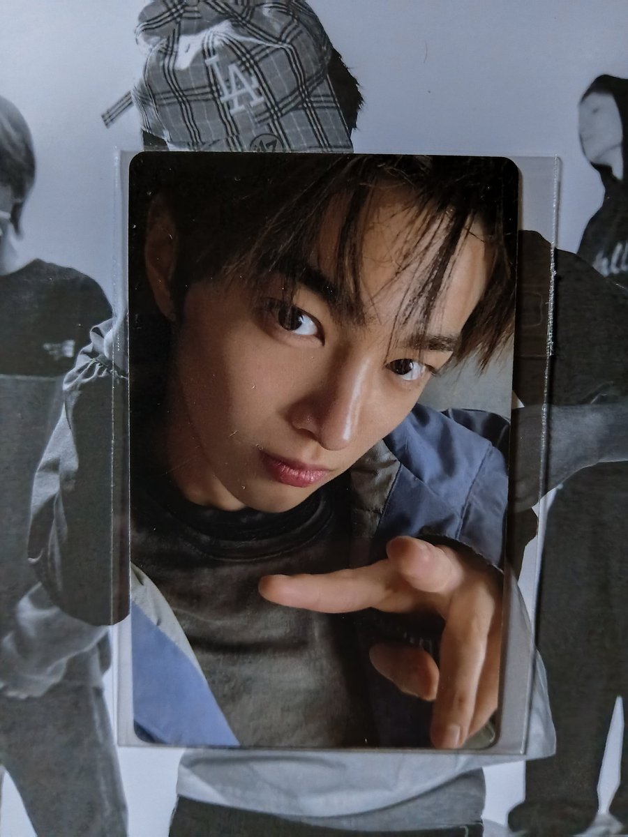 haechanmuda's tweet photo. #wts rd kamar (bisa co 🍊)
•Keonho manyun / wvgb 120k
•Keonho Release Party 105k
(take all 215k)
•Juhoon studio 80k
•Martin scratch + keyring 80k
(negotiable, mention after dm) https://t.co/FTpjTWtKET
