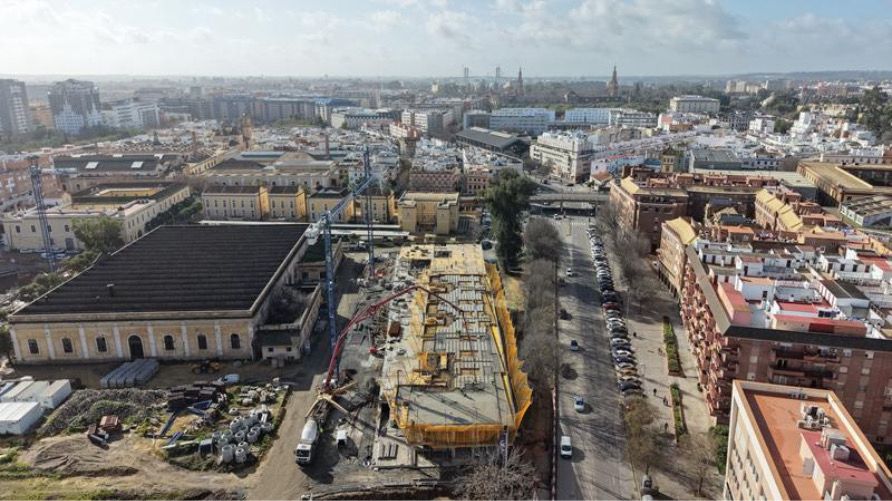 ateneodesevilla's tweet photo. 🗞️ La nave central de Santa Bárbara ya cuenta con licencia de obras para convertirse en la futura sede de la Cabalgata de Reyes Magos de Sevilla.

🏗️El proyecto de rehabilitación de la nave central ha recibido este martes la licencia de obra por parte de la Gerencia de Urbanismo. 

🔗 Conoce más detalle de la noticia en https://t.co/jPU4S6brWa 

#ateneodesevilla