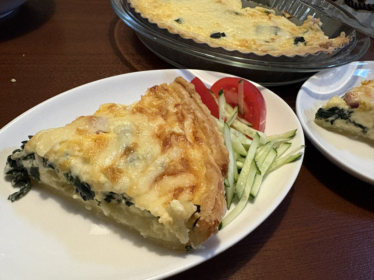 micarin_0108's tweet photo. いつもの、ほうれん草とベーコンのキッシュ♪
レシピを修正して、決定版が出来ました😁 https://t.co/kH7YNMfHuK