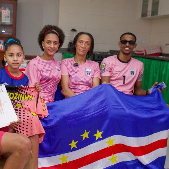 iambolar's tweet photo. The US State Department is reportedly trying to help get Cape Verde goalkeeper Vozinha’s mother to the United States to watch her son play in the World Cup. https://t.co/dn22R6YwCa