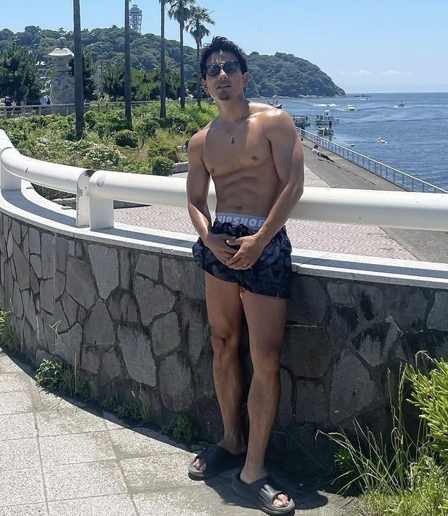 sigmajm's tweet photo. 有名YoutuberえびじゃのTaku君💪
既婚チンポなのに性欲強そうなの好き♥️（Youtubeみた後に例の動画🔞見てます🙏） https://t.co/HsTDvcDTmM