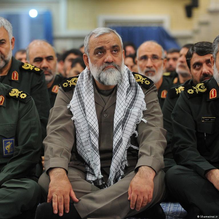 FCharedan's tweet photo. سردار نقدی در جایگاه جانشین فرماندهی کل قوا تکیه خواهد زد؛ تجربه‌های میدانی وی در بسیج، توان او را برای ایفای نقش در این مسئولیت خطیر فراهم آورده است.
از باورهای عمیق سردار نقدی، اعتقاد تمام‌عیار او به نسل جوان مؤمن و حزب‌اللهی ایران است؛ نسلی که سرمایهٔ اصلی نظام می‌داند. https://t.co/4ouC03TIGG