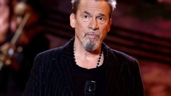 cfhinor's tweet photo. Accusé d'avoir volé un sandwich à la gare de Rennes, Florent Pagny nie https://t.co/r81SOWTJaB