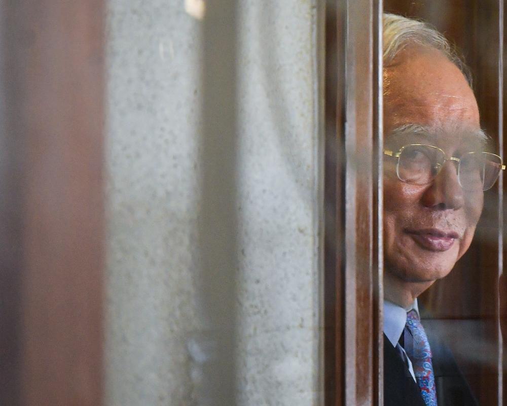 malaymail's tweet photo. High Court finds US$681 million in Najib’s account was misappropriated from 1MDB, not a donation. https://t.co/b8LntQvAGQ https://t.co/CygozcgMc7