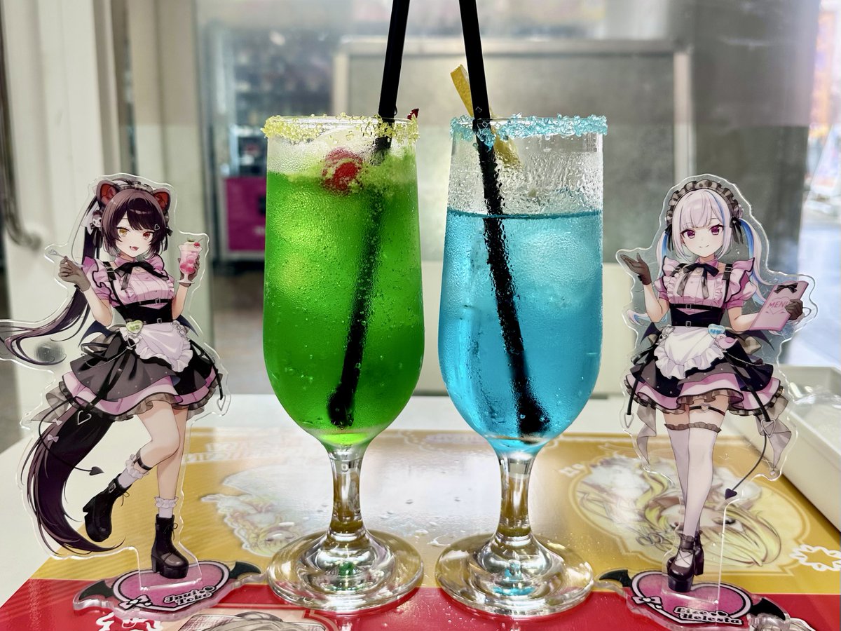cdym90's tweet photo. コラボカフェいっぞ
推しに囲まれた幸せ空間でした

特典選べて🆂🅳🅶🆂

#にじandGALLERY
#ヘルエスタ王国民
#いぬいどんどんすきになる
#はかちぇといっしょ https://t.co/3VmCOrRz98